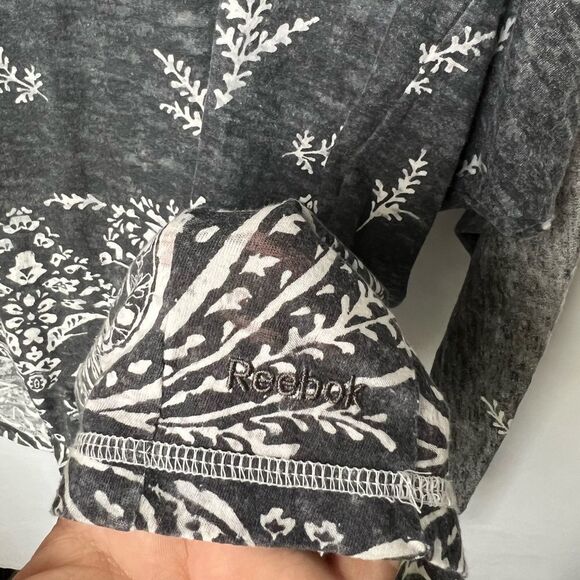 Reebok Activewear Long Sleeve Top size L oversized - Picture 4 of 8
